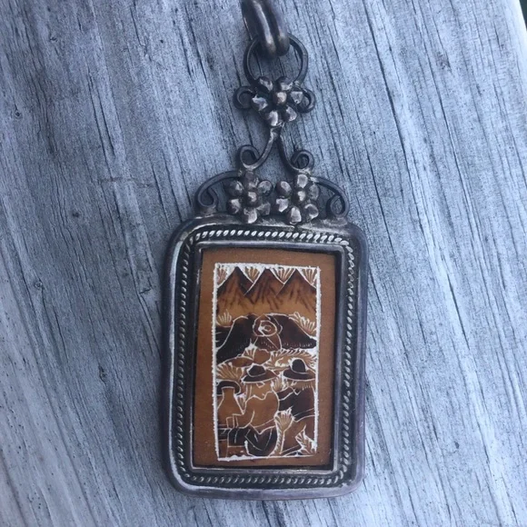 Vintage Sterling Silver Story Teller Pendant with Ornate Frame - Picture 3 of 9